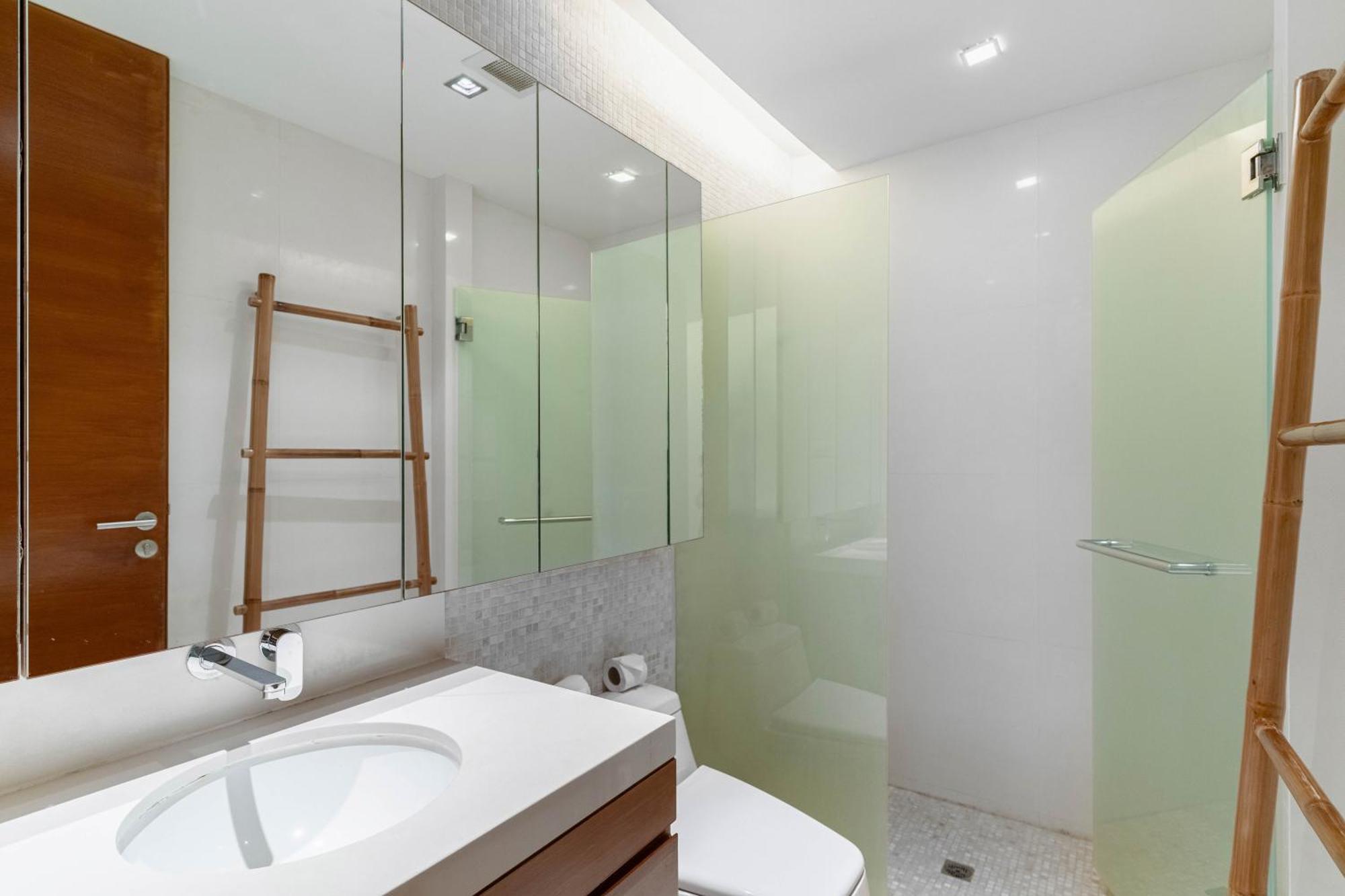 Beachfront luxury 2 bdr apartment by InDreams, Naithon Beach  Екстер'єр фото