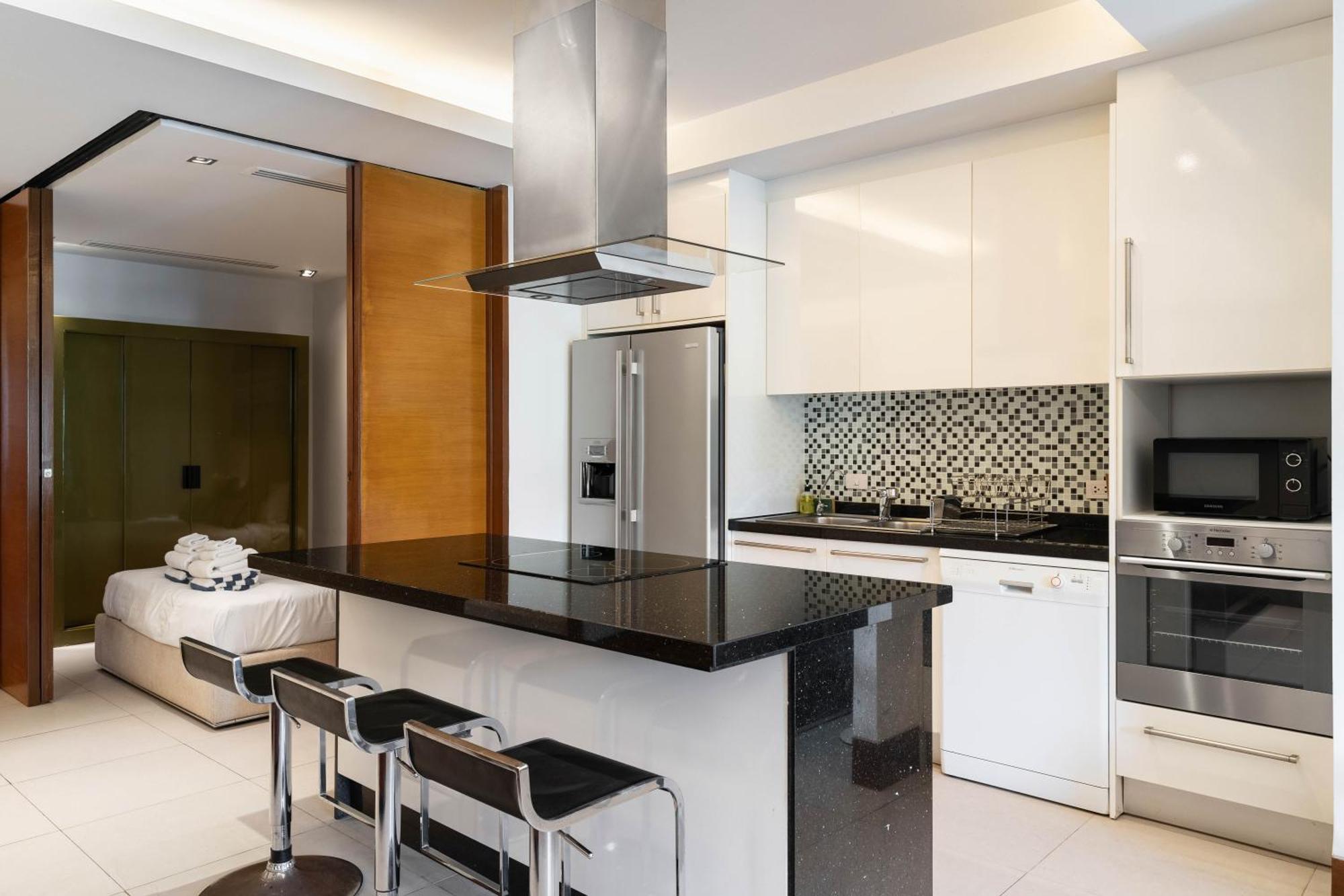 Beachfront luxury 2 bdr apartment by InDreams, Naithon Beach  Екстер'єр фото